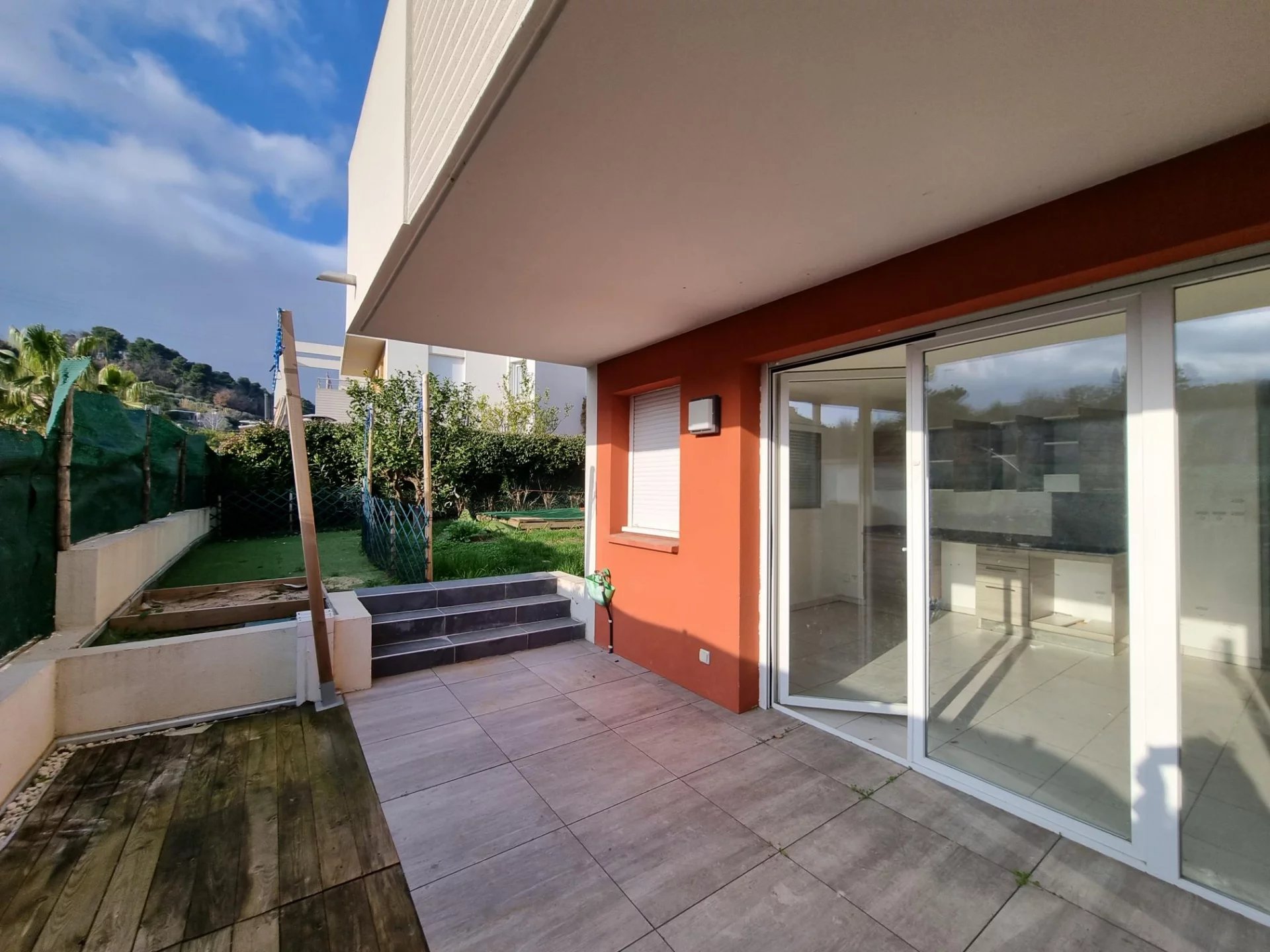 T2 REZ DE JARDIN - CAGNES SUR MER