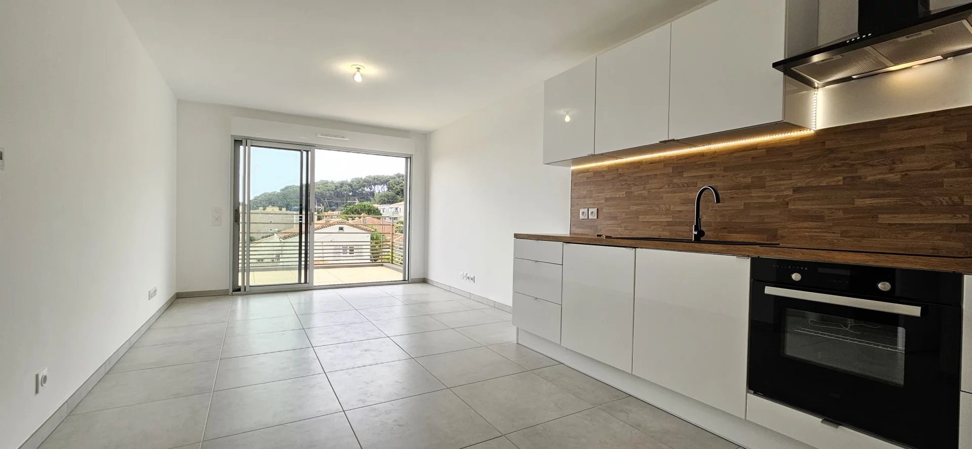 F2 - SAINT LAURENT DU VAR / LES PLANS