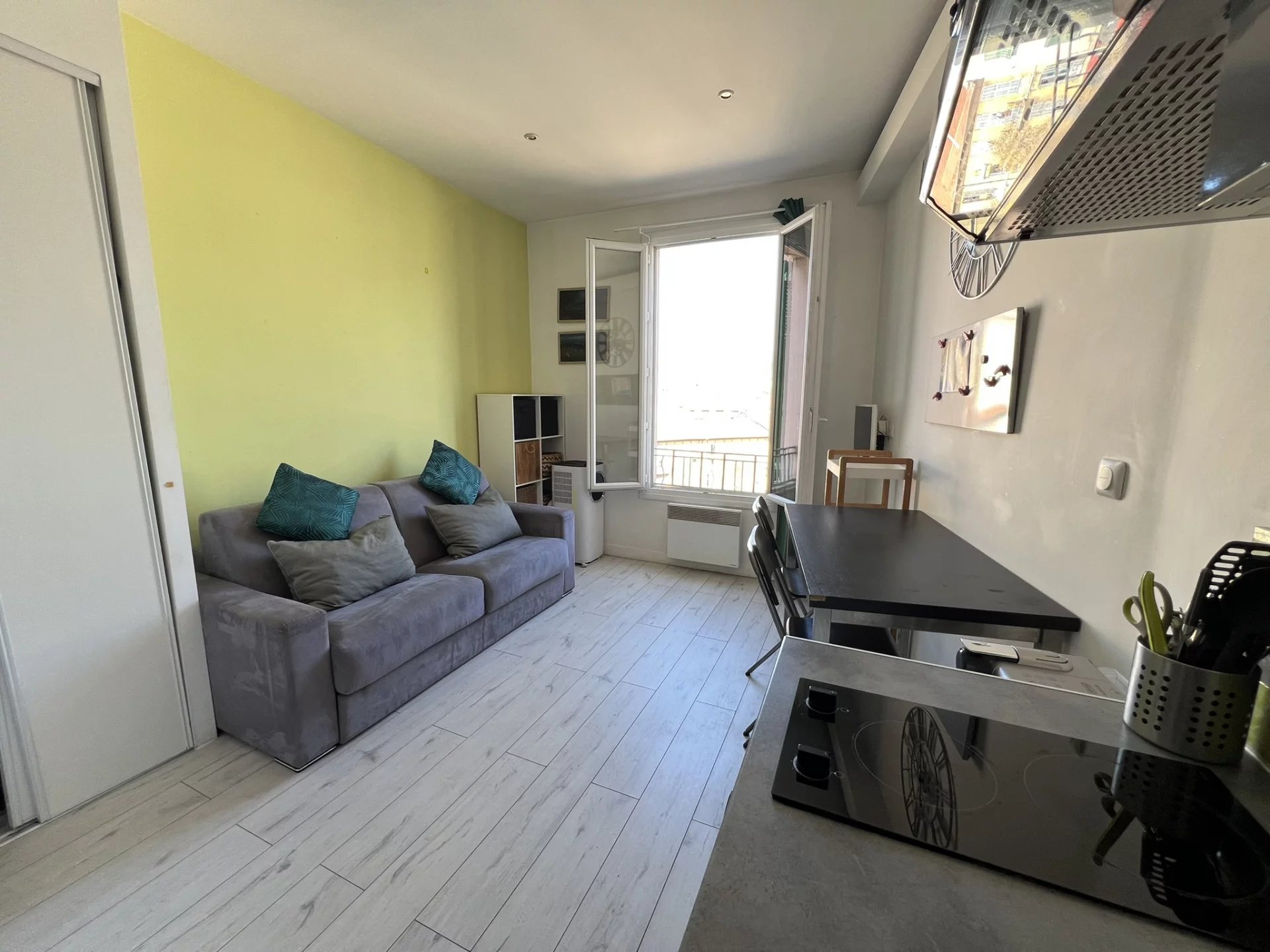 NICE - REPUBLIQUE 2 studios indépendants