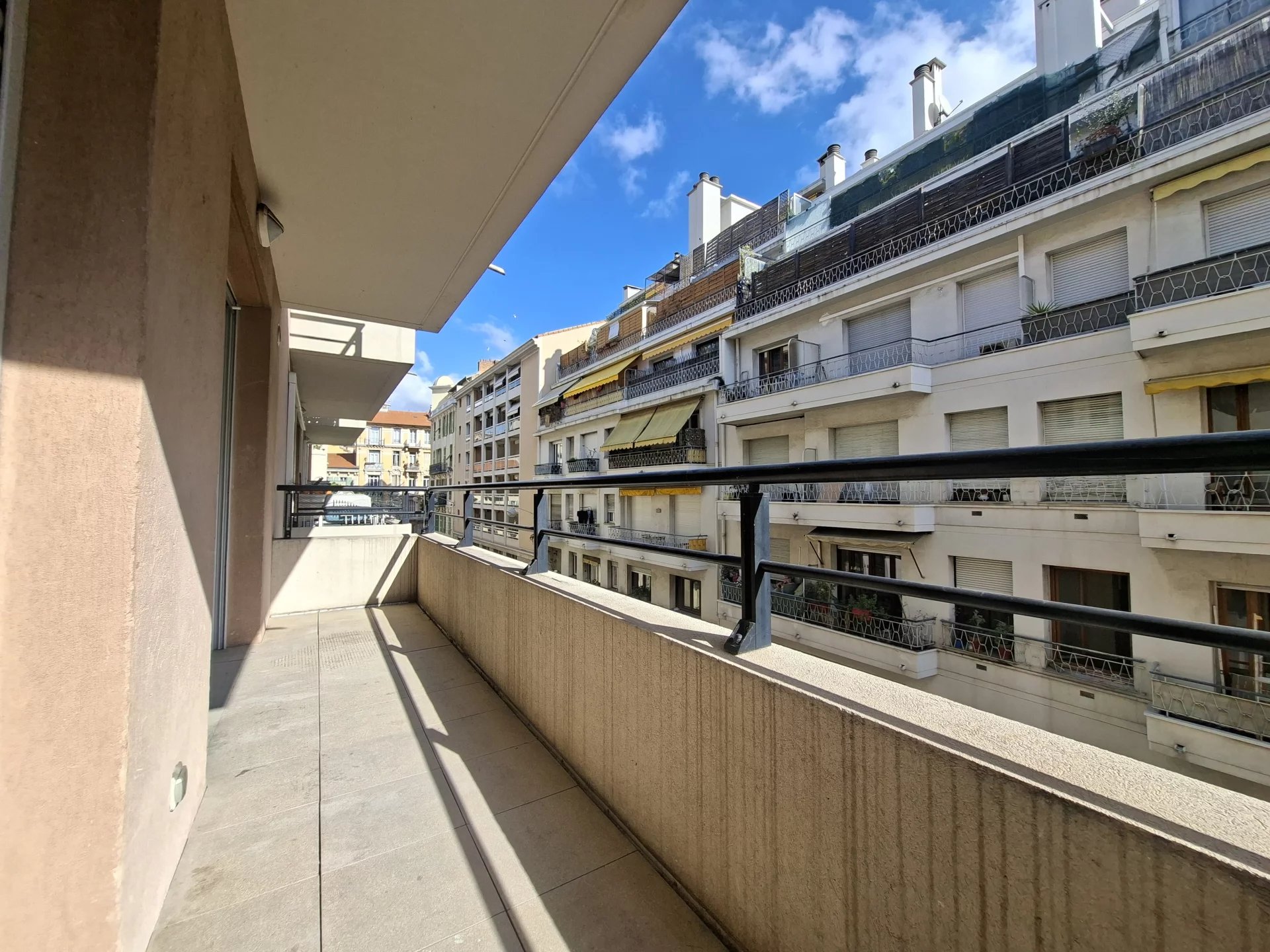 2P NICE LIBERATION / RUE VILLENEUVE