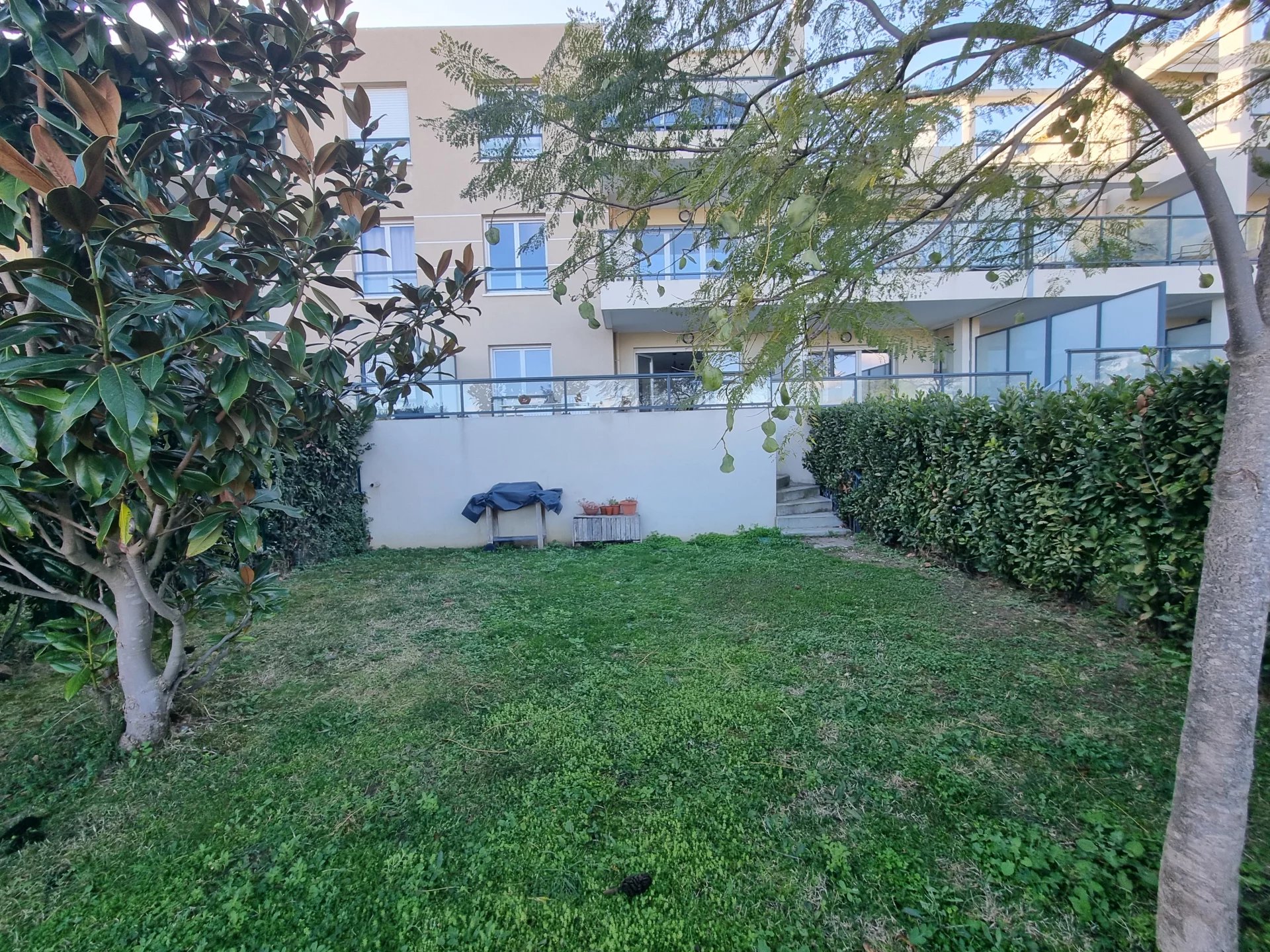 F2 / SAINT ANTOINE DE GINESTIERE