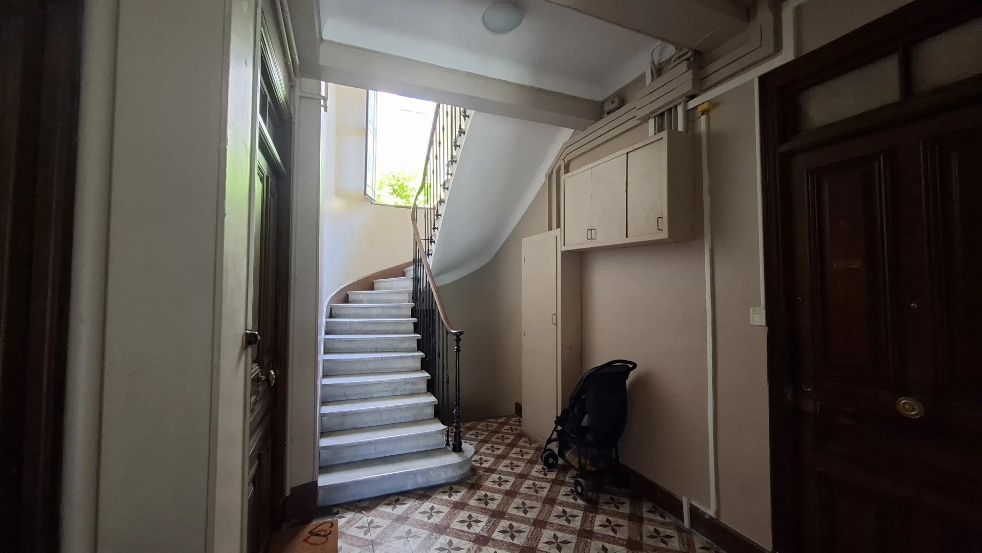 T2 MEUBLE MAGNAN
