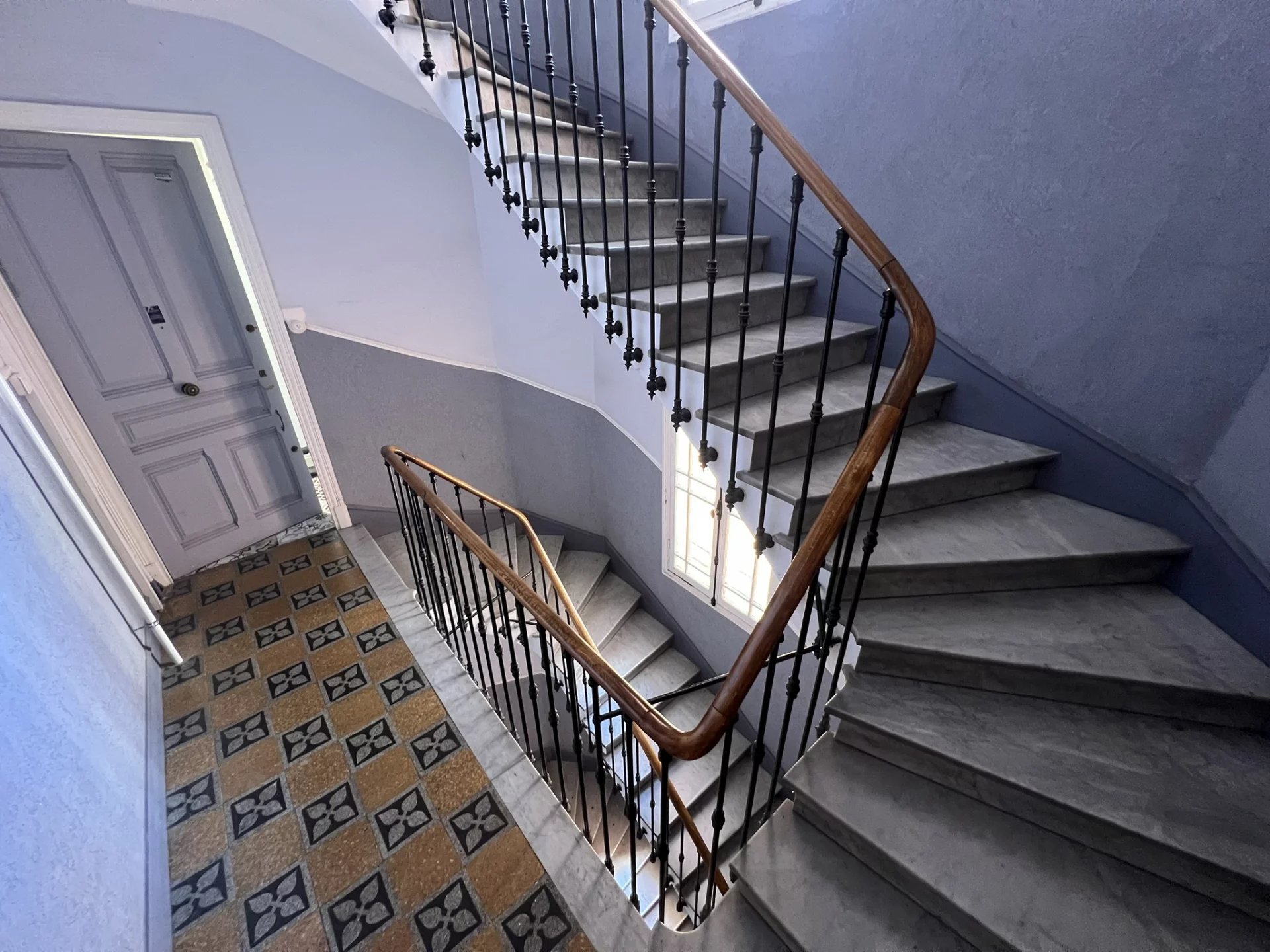 NICE - REPUBLIQUE 2 studios indépendants